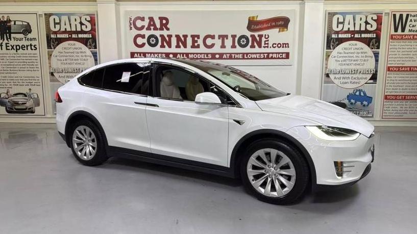 TESLA MODEL X 2020 5YJXCDE2XLF250133 image